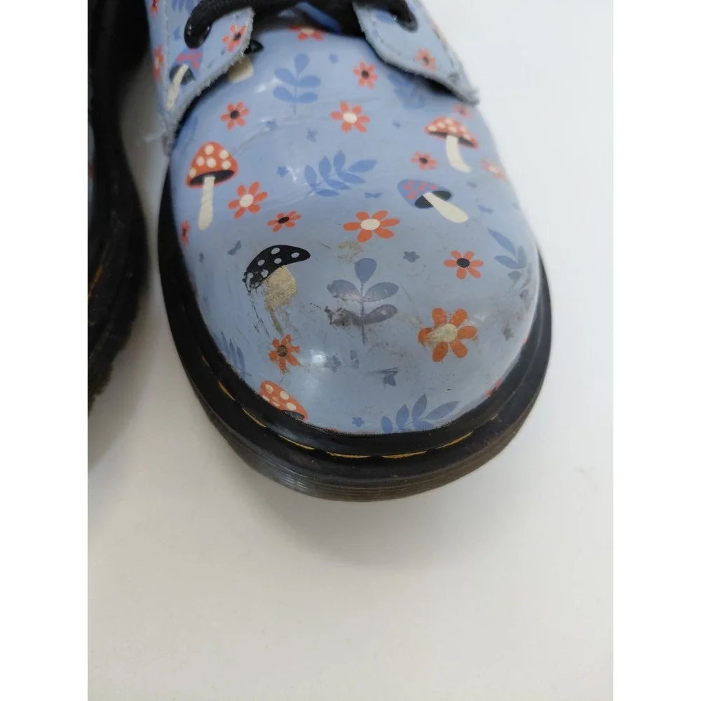 Dr. Martens see pictures